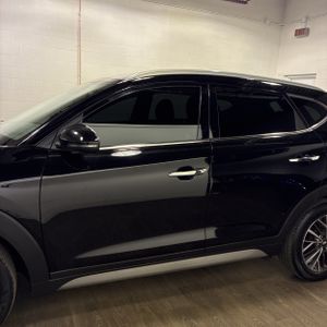 HYUNDAI TUCSON LIMITED - 4