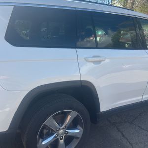 JEEP GRAND CHEROKEE L LIMITED - 9