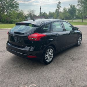 FORD FOCUS SE - 8