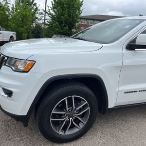 JEEP GRAND CHEROKEE LAREDO E - 2
