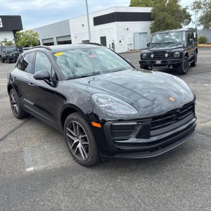 2023 Porsche MACAN thumbnail 12