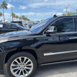 CADILLAC ESCALADE PREMIUM LUXURY - 2