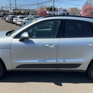 PORSCHE MACAN BASE - 4