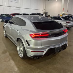 2025 Lamborghini URUS SE — фото 5