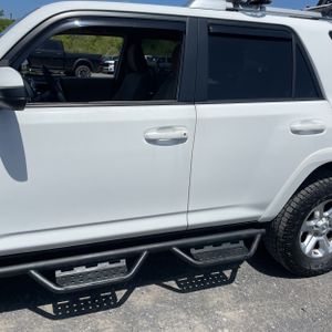 صورة 4 لـ 2014 Toyota 4RUNNER SR5