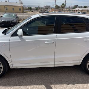 AUDI Q3 2.0T PREMIUM - 4