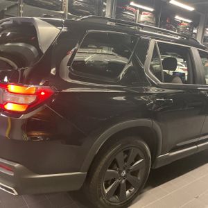 صورة 9 لـ 2025 Honda PILOT SPORT