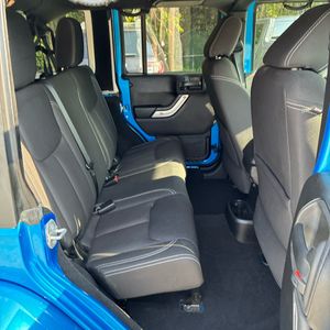 2015 JEEP WRANGLER UNLIMITED SAHARA 照片 32