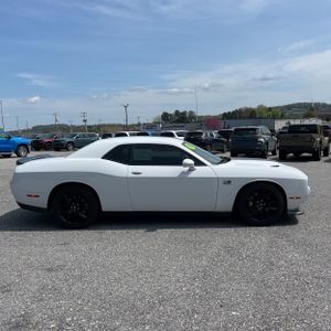 DODGE CHALLENGER R/T SCAT PACK - 10