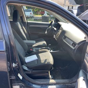 2018 Mitsubishi OUTLANDER ES 缩略图 32