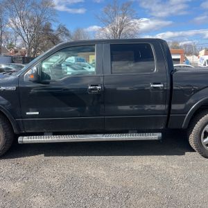 FORD F-150 LARIAT - 4