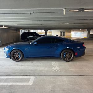 FORD MUSTANG GT PREMIUM - 3