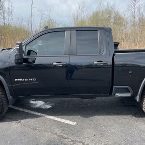 CHEVROLET SILVERADO - 4