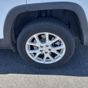 2017 JEEP CHEROKEE LATITUDE — миниатюра 18