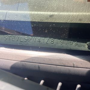 صورة 40 لـ 2001 Toyota TACOMA BASE