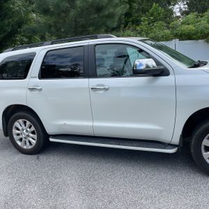 2012 Toyota SEQUOIA PLATINUM — миниатюра 11