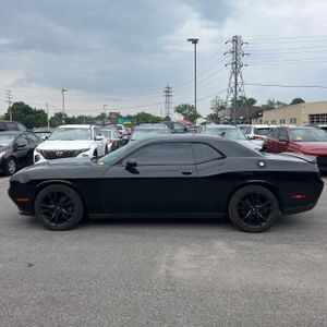 2017 Dodge CHALLENGER SXT PLUS — фото 3