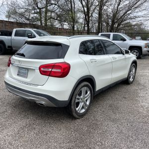 MERCEDES-BENZ GLA - 5