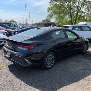 HYUNDAI ELANTRA - 10