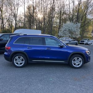 MERCEDES-BENZ GLB - 10