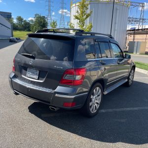 صورة 8 لـ 2010 Mercedes-BENZ GLK