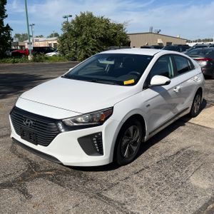HYUNDAI IONIQ HYBRID SEL - 1