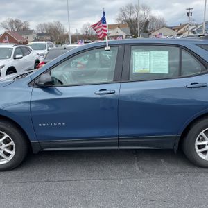 CHEVROLET EQUINOX LS - 4