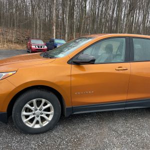 CHEVROLET EQUINOX LS - 2