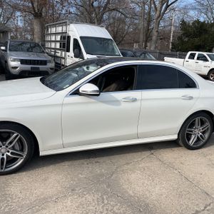 MERCEDES-BENZ E-CLASS - 4