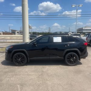 صورة 3 لـ 2023 Toyota RAV4 XLE PREMIUM