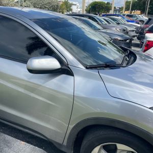 صورة 13 لـ 2022 Honda HR-V LX