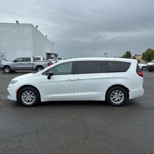 CHRYSLER PACIFICA SELECT - 3