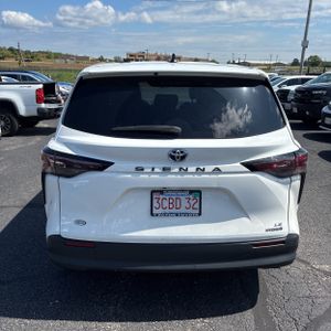 2023 Toyota SIENNA LE 8-PASSENGER 照片 5