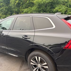 2023 Volvo XC60 B5 CORE photo 6