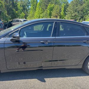 FORD FUSION SE - 4