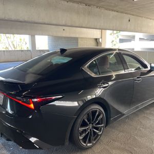 LEXUS IS 300 F SPORT DESIGN - 9