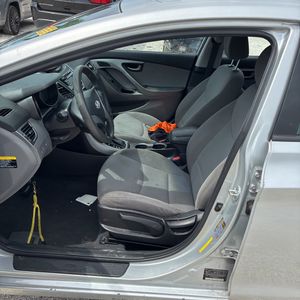 صورة مصغرة 30 لـ 2016 Hyundai ELANTRA SE