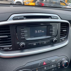 صورة مصغرة 36 لـ 2016 KIA SORENTO LX