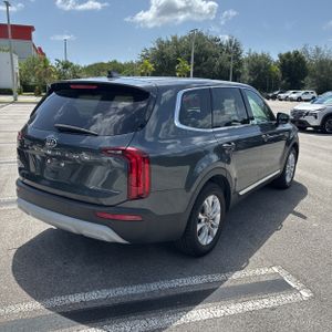 2020 KIA TELLURIDE LX photo 8