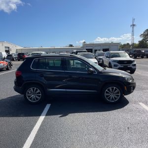 VOLKSWAGEN TIGUAN 2.0T SE - 10