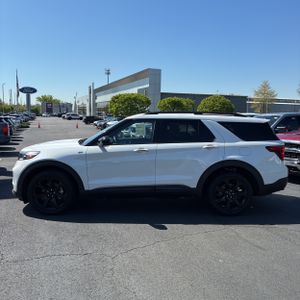 FORD EXPLORER ST-LINE - 3