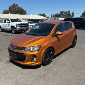 2017 Chevrolet SONIC LT AUTO 照片 1