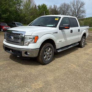 2013 FORD F-150 XLT photo 1