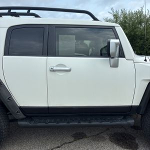 صورة 11 لـ 2013 Toyota FJ CRUISER BASE