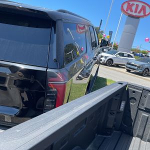 CHEVROLET SUBURBAN Z71 - 8