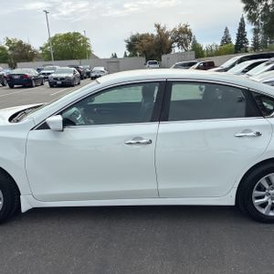 NISSAN ALTIMA 2.5 S - 4