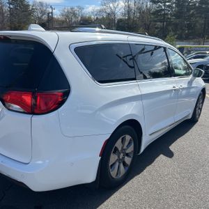 CHRYSLER PACIFICA HYBRID LIMITED - 9
