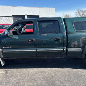 CHEVROLET SILVERADO 2500HD LS - 4