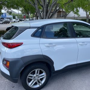 HYUNDAI KONA SE - 9