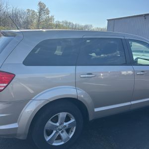 DODGE JOURNEY SXT - 9